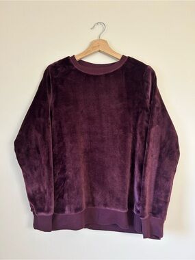 ⁠GAIAM Deep Purple Plush Fleece Crewneck Sweatshirt Soft Lounge Sweater Small⁠